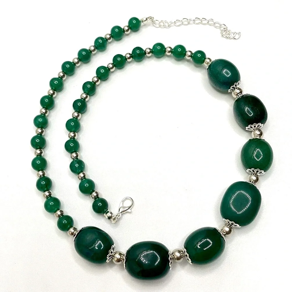 Earth Mined Emerald Green Gemstone Silver Tone Beaded Necklace Statement